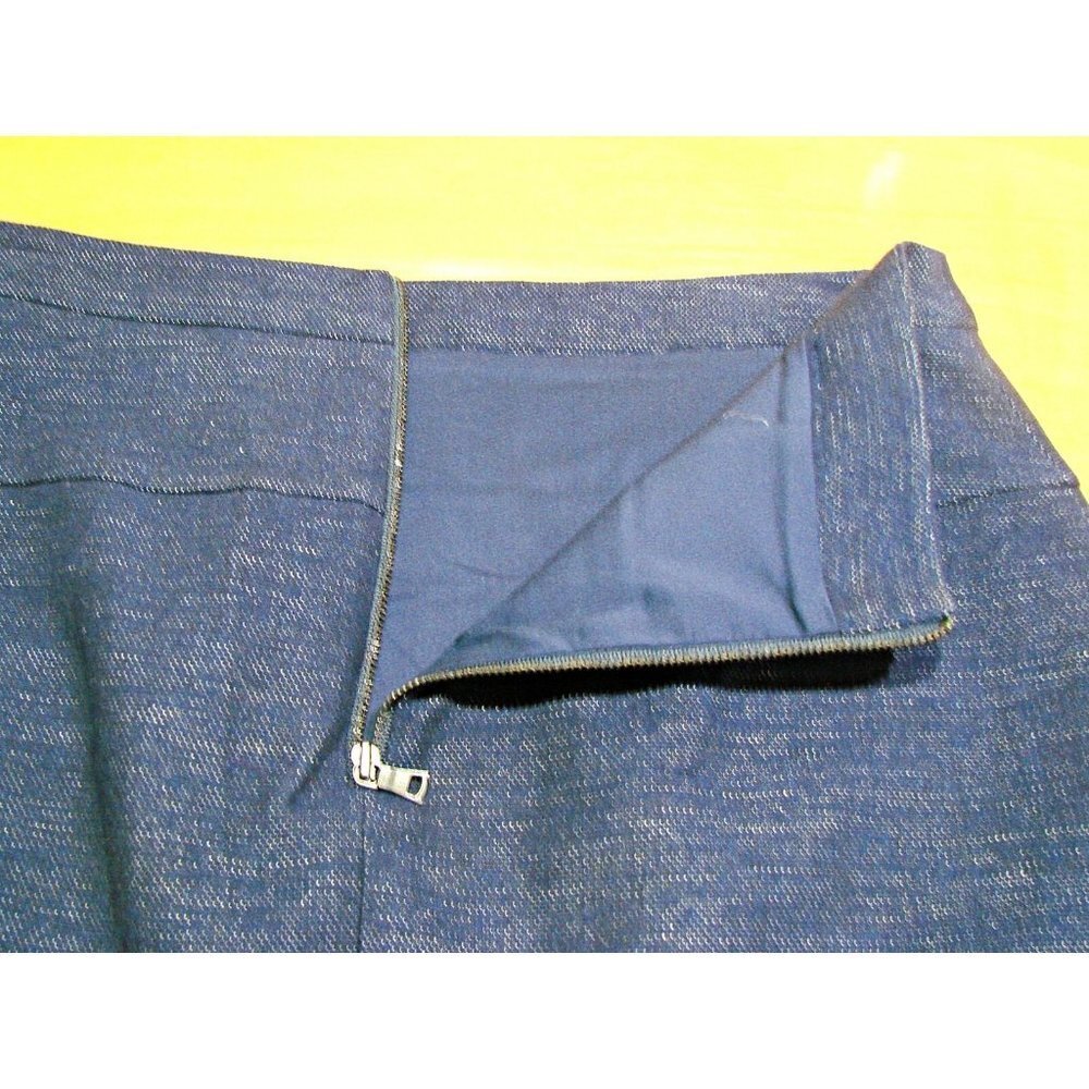 BCBG Maxazria Womens Denim Alden Blocked Hem Straight Skirt Blue Gray Wash Sz 4 - Picture 11 of 12